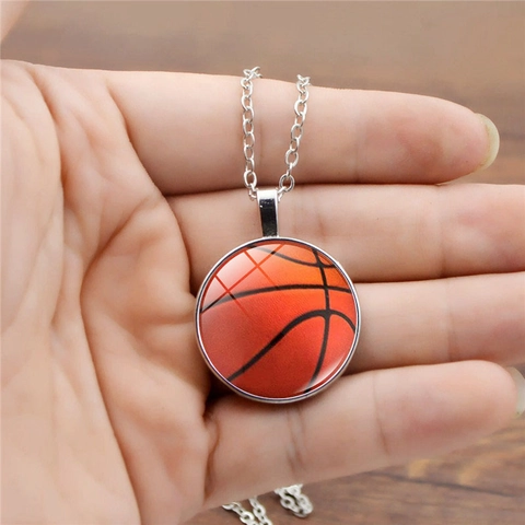 Sport Thema Glas Edelstein Anhänger Halskette Legierung Galvanisiert Fußball Basketball Baseball Volleyball Rugby Für Herren Damen Mode Schmuck