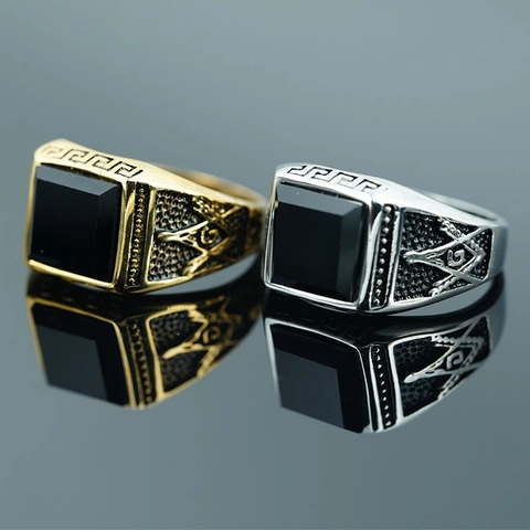 Anello da Uomo in Acciaio al Titanio Vintage con Pietra Nera Quadrata Simbolo Massonico Sigillo Oro Argento Retrò