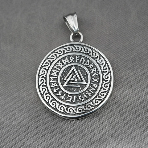 Viking Valknut Rune Pendant Necklace Vintage Stainless Steel Celtic Knot Round Medallion For Men Domineering Hip Hop Jewelry
