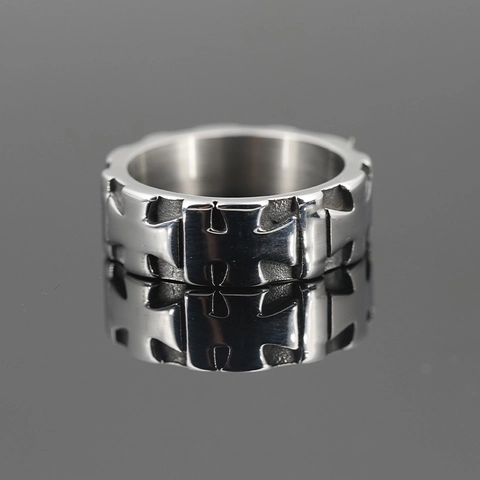 Anillo de Acero de Titanio Retro para Hombre Patrón de Cruz Estilo Punk Gótico Anillo de Banda Color Acero Joyería de Moda