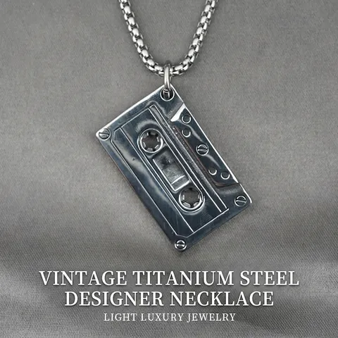 Collana con Ciondolo a Cassetta Vintage in Acciaio Inossidabile Tema Musicale Registratore Punk Hip Hop Gioielli Uomo Donna