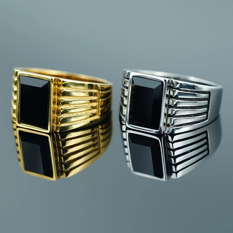Anello Sigillo Uomo Vintage Acciaio al Titanio Rettangolo Pietra Ossidiana Nera Dettaglio Strisce Industriali Gioielli