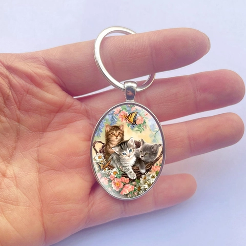 Portachiavi Ovale in Lega di Zinco Con Gatto e Farfalle Motivo Floreale Pendente in Vetro Argento Design Artistico Tema Animale Regalo Gioielli