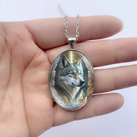 Vintage Silver Alloy Wolf Head Pendant Necklace Realistic Fantasy Animal Art Glass Cabochon Necklace For Men Fashion Jewelry Gift