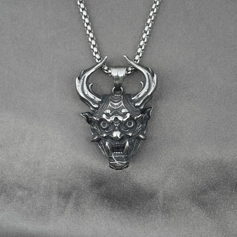 Collana con Ciondolo Maschera Hannya in Acciaio al Titanio Vintage per Uomo Gothic Demon Skull Hip Hop Jewelry Retro Ossidato