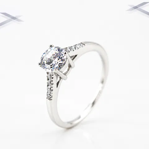 Vintage Stainless Steel Round Cut Rhinestone Solitaire Engagement Ring Silver Color Pave Side Stone Finger Ring For Women