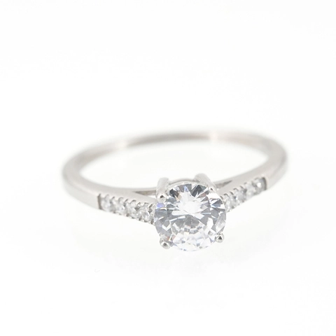 Vintage Stainless Steel Round Cut Rhinestone Solitaire Engagement Ring Silver Color Pave Side Stone Finger Ring For Women