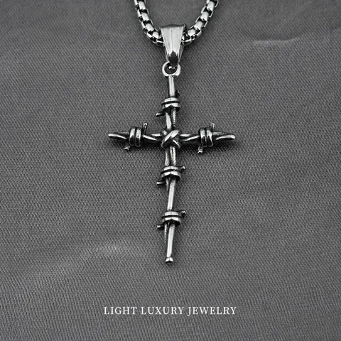 Vintage Punk Barbed Wire Wrapped Cross Pendant Necklace Men Titanium Steel Distressed Gothic Industrial Religious Jewelry Box Chain Gift