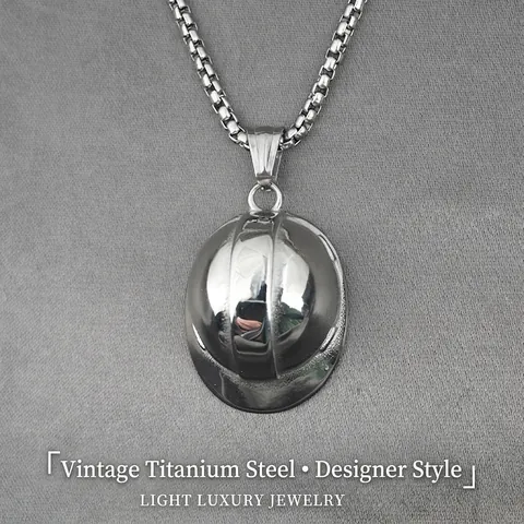 Collana con Pendente Elmetto di Sicurezza in Acciaio al Titanio Stile Industriale Retrò Catena Veneziana Lucidata Gioielli Unisex