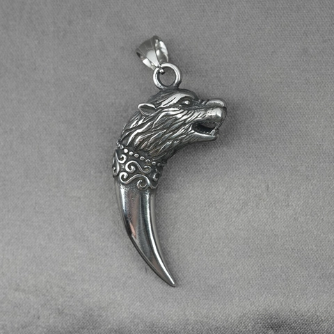 Vintage Wolf Head Tooth Pendant Necklace Stainless Steel Punk Viking Style Domineering Men Jewelry Sweater Chain Accessory