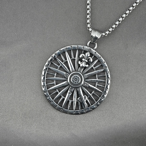 Collana con Ciondolo a Bussola Vintage in Acciaio Inossidabile per Uomo Argento Antico Giglio Astrolabio Nautico Gioielli Gothic Punk