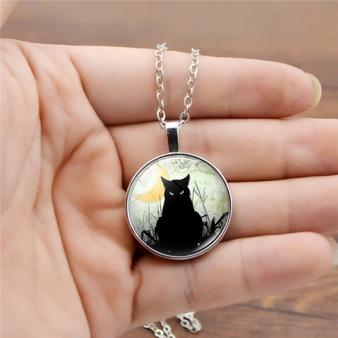 Luminous Black Cat Moon Pendant Necklace Glow In The Dark Vintage Alloy Glass Cabochon Necklace Halloween Jewelry For Women