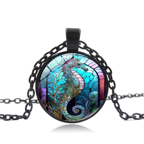 Collier Pendentif Hippocampe en Verre Vintage Style Vitrail Alliage Animal Motif Chaîne de Pull Bijoux pour Femmes Hommes