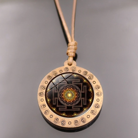 Collier Pendentif Mandala en Bois Vintage pour Homme Femme Géométrie Sacrée Cabochon en Verre Cordon Tressé Bijoux Ethniques Rétro