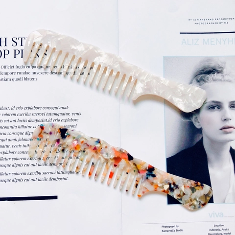 Vintage Acetate Wide Tooth Hair Comb Anti-Static Tortoiseshell Marble Pattern Detangling Brush Long Handle Hair Styling Tool For Women
