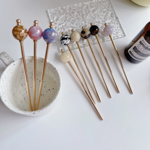 Bastoncino per Capelli Coreano in Acetato e Rame con Sfera per Donna Motivo Tartarugato Retro Forcina Minimalista Gioielli