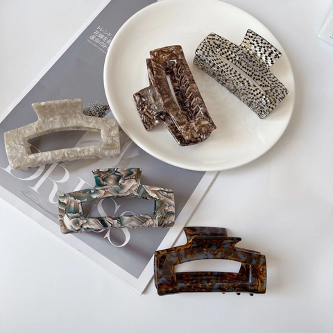 Vintage Acetate Large Hair Claw Clip For Women High End Handmade Marble Pattern Shark Hair Clip French Style Hair Accessory