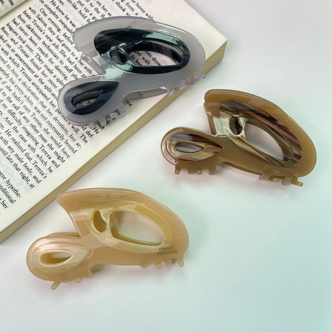 French Vintage Acetate Hair Claw Clip For Women Elegant Colorful Splicing Shark Clip Handmade Letter Design Hair Accessories