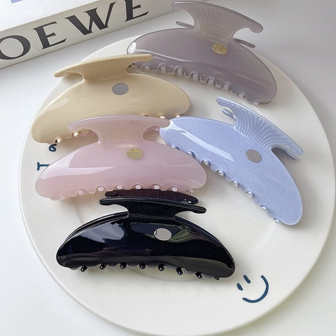 Vintage Muschelförmig Celluloseacetat Haarkralle Mit Gold Dekor Französischer Stil Shark Clip Haarnadel Für Damen Alltag Accessoire