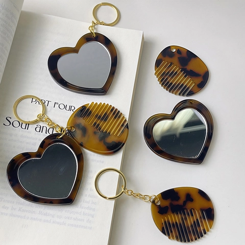 Schildpattmuster Herzform Spiegel Kamm Schlüsselanhänger Vintage Ästhetik Tragbares Make-up Set Anhänger Für Damen Geschenk
