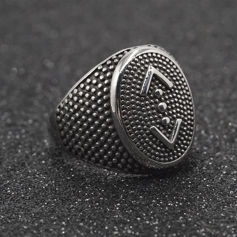 Men Vintage Titanium Steel Ring Çukur Logo Punk Industrial Style Distressed Signet Ring Daily Party Jewelry Gift For Him
