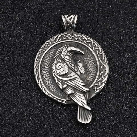 Vintage Viking Raven Pendant Necklace For Men Stainless Steel Celtic Knot Rune Round Crow Charm Jewelry Antique Silver