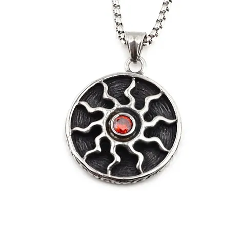 Collana con Pendente Dio del Sole in Acciaio al Titanio Vintage Per Uomo Donna Con Zircone Rosso Finitura Antica Gioielli Punk Gothic