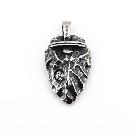 Collar de Pendiente de Punta de Flecha de Acero de Titanio Vintage con Letra G Textura de Roca Cadena Box para Hombre Joyería Hip Hop
