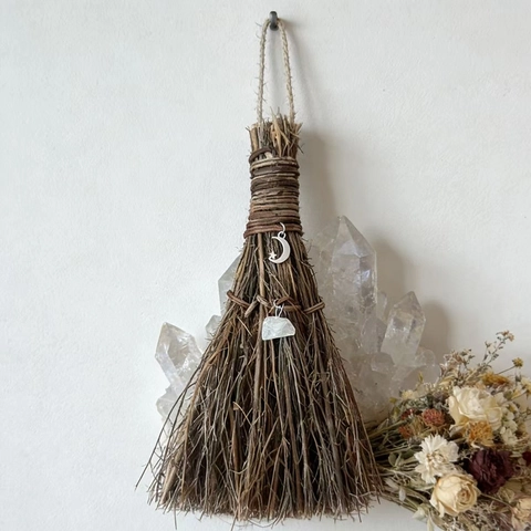 Handmade Miniature Witch Broom With Natural Crystal Metal Charm Vintage Besom Altar Decor Mystical Halloween Hanging Ornament Pagan Ritual Prop