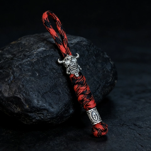 Porte-clés en Paracorde Nylon Tissé à la Main Avec Perle Crâne Spartiate en Alliage Pendentif Rune Viking Accessoire EDC Extérieur