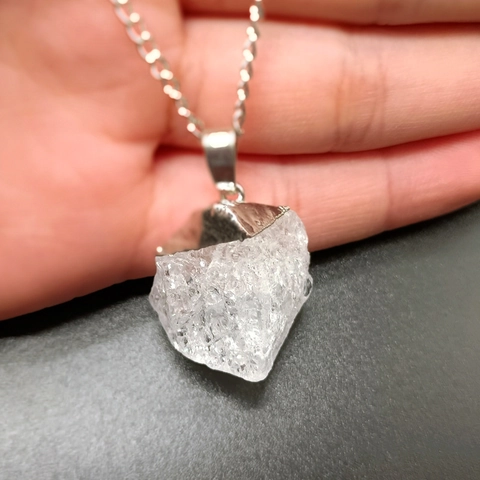 Collar con Colgante de Cristal Natural para Mujer Cuarzo Claro Amatista Piedra Irregular Joyería de Cadena de Aleación Galvanizada
