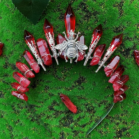 Tiara Corona Cerchietto in Cristallo Naturale Rosso Stile Gotico Foresta Con Luna Sole Ape Rosa Fiore per Donne Cosplay Festa Gioielli