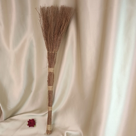 Handmade Natural Straw Branch Witch Broom Decorative Ornament For Halloween Home Party Decor Rustic Vintage Style Props