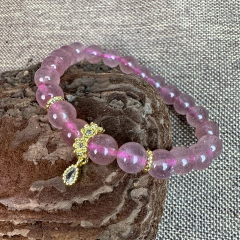 Bracciale di Perline in Quarzo Fragola Naturale Con Distanziatori a Fiore Placcati Oro Ciondolo in Zirconia Gioielli