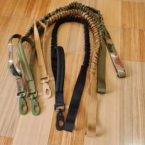 Guinzaglio Tattico Bungee per Cani in Nylon Resistente con Doppia Maniglia Guinzaglio Elastico per Addestramento Professionale