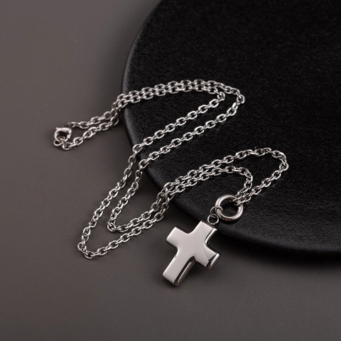 Collier Pendentif Croix Creuse en Acier Inoxydable Hip Hop pour Hommes Bijoux en Argent Poli Minimaliste Goth Punk Accessoires de Mode