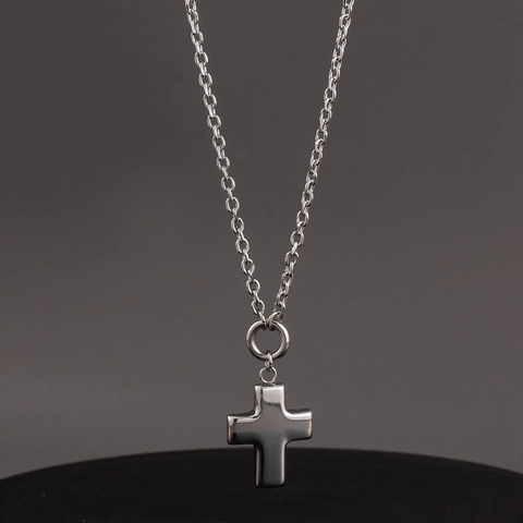 Collier Pendentif Croix Creuse en Acier Inoxydable Hip Hop pour Hommes Bijoux en Argent Poli Minimaliste Goth Punk Accessoires de Mode