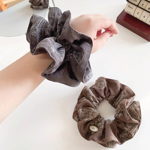 Vintage Paisley Pattern Fabric Large Scrunchies Retro Cotton Fabric Hair Ties For Women Elegant Oversized Hair Accessories