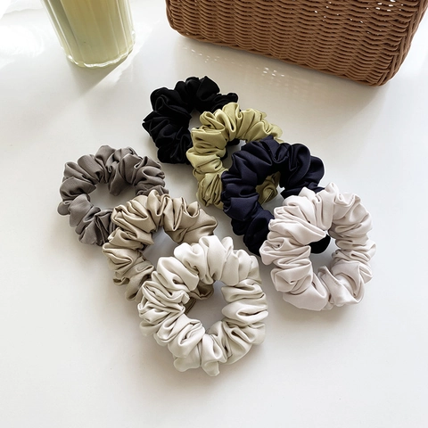 Elegant Satin Pleated Scrunchie Large Handmade Hair Tie High Elasticity Solid Color Lustrous Hair Accessories For Women