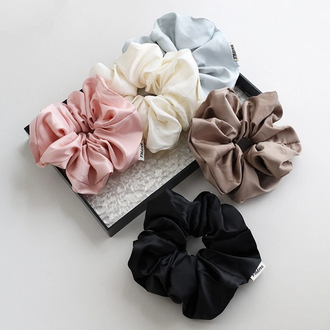 Oversized Satin Hair Scrunchie For Women Fashion Elastic Cloud Shape Hair Rope Minimalist Solid Color Hair Tie Elegant Hair Accessories