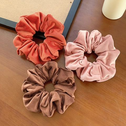 Women Vintage Oversized Velvet Scrunchies Elastic Large Hair Ties Solid Color Hair Bands Ponytail Holder Fashion Hair Accessories