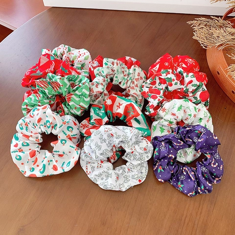 Weihnachts-Scrunchies Stoff-Haargummis Elastische Haarbänder Weihnachtsmann Weihnachtsbaum Schneeflocken Muster Festliche Party-Haar-Accessoires Für Damen