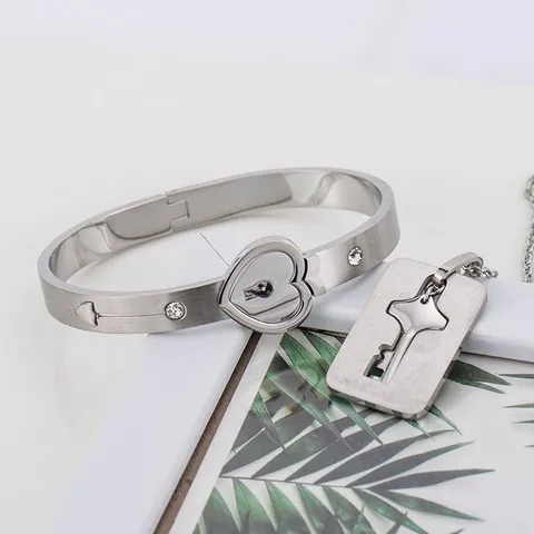 Stainless Steel Heart Lock Bracelet And Key Pendant Necklace Jewelry Ensemble Rhinestone Inlaid Mirror Polished For Couples