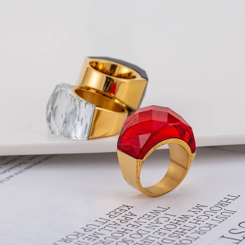 Bague en Verre Plaqué Or 18K en Acier Inoxydable Hip Hop Audacieuse Pour Hommes Femmes Grande Bague Géométrique en Cristal Facetté Bijoux