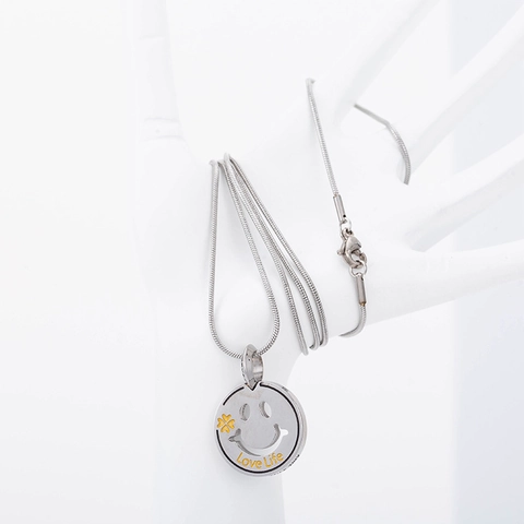 Hip Hop Titanium Steel Smiley Face Round Pendant Necklace With Gold Four-leaf Clover Love Life Engraving Snake Chain Jewelry