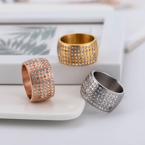 Bague Large en Acier Inoxydable pour Hommes Rangs Multiples de Pavé Strass Style Hip Hop Punk Rock Bijoux de Doigt Poli Miroir