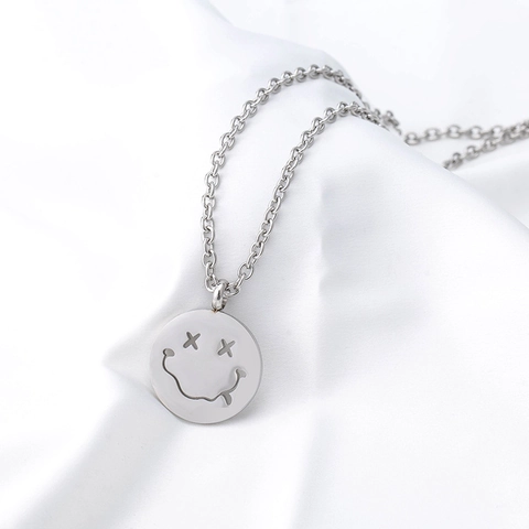 Collar con Colgante de Cara Sonriente con Ojos en X de Acero Inoxidable Hip Hop Joyería Punk de Moda para Hombres Mujeres
