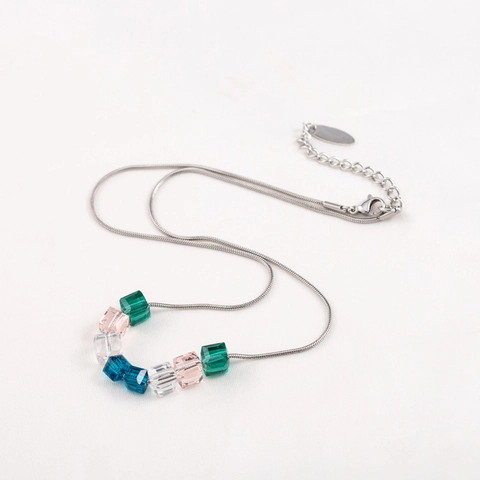 Collier Pendentif Cube en Cristal Coloré en Acier Inoxydable Chaîne en Os de Serpent Argent Bijoux Géométriques pour Hommes Femmes