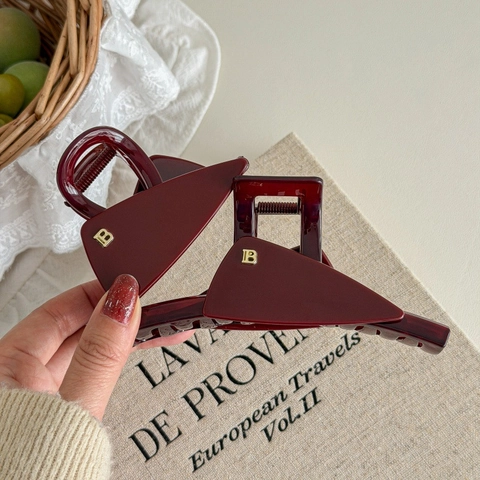 Clip per Capelli a Triangolo Bordeaux Vintage per Donna in Acetato di Cellulosa Lucido Clip a Squalo con Lettera B Dorata