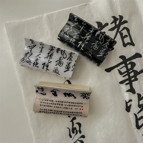 New Chinese Style Calligraphy Hair Claw Clip For Women Vintage Ink Wash Script Hair Accessory Elegant Shark Clip